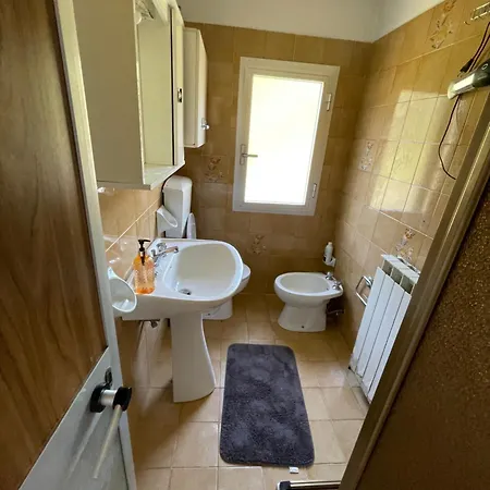 Apartamento Piano Superiore A Pochi Passi Dal Mare